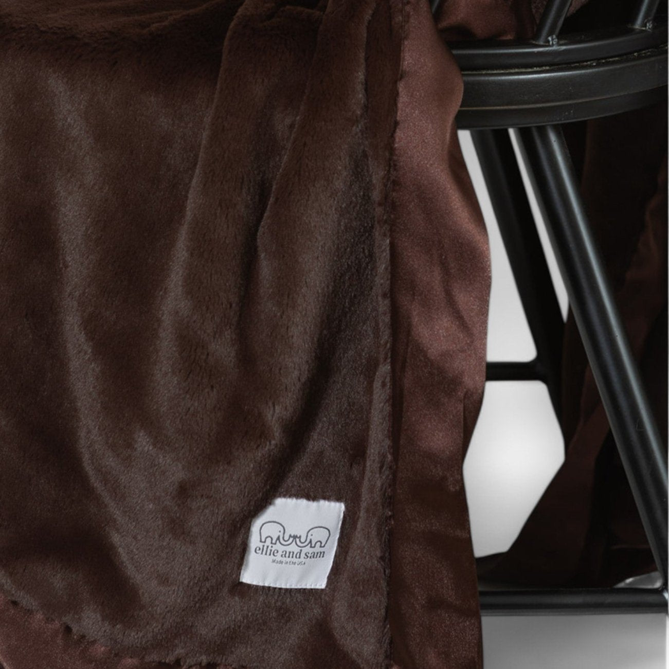 Luxury Satin Border Throw (Big Blanket) - Chocolate